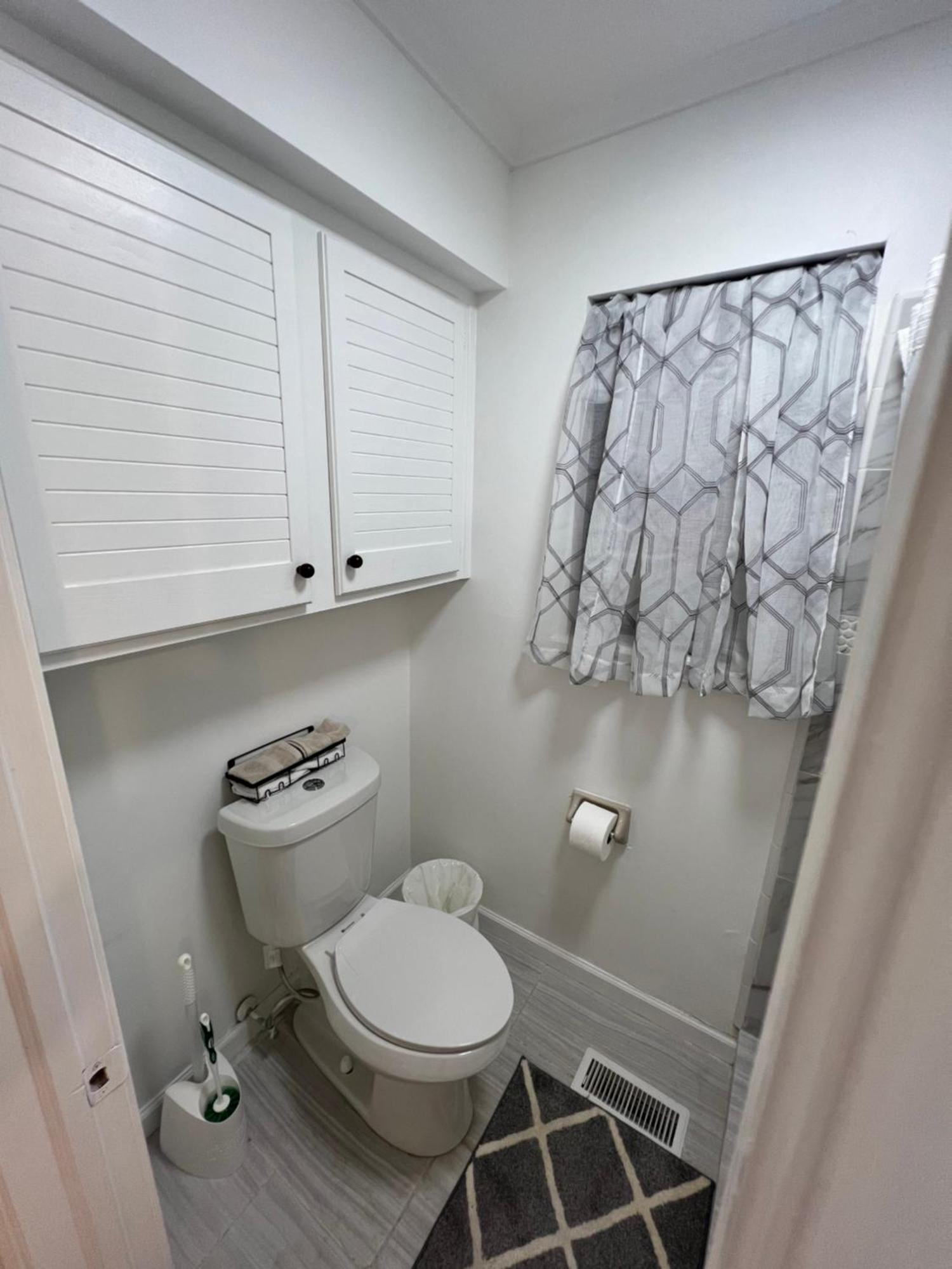 Cozy Private Suite 5 Min From Saint Francis Hospital And Woodland Hills Mall Tulsa Zewnętrze zdjęcie